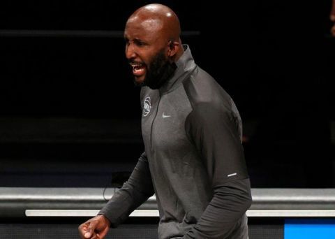  老鹰官宣解雇主教练麦克  