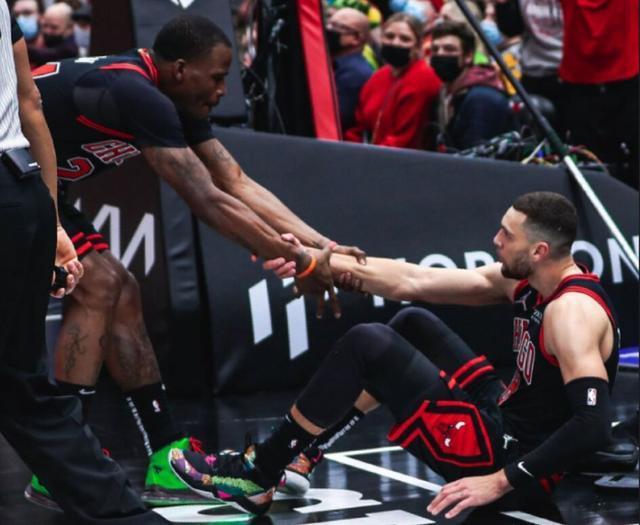  拉文复出即巅峰，公牛终结湖人连胜  